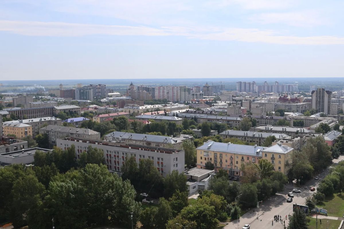 Кирпичный ритм и Барнаул с высоты Кирпичный ритм и Барнаул с высоты