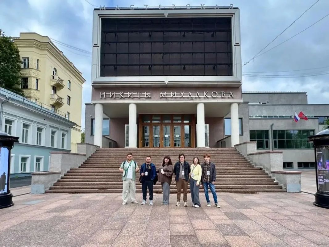 Гастрольные спектакли алтайских театров в Москве посетили более 3 тысяч зрителей Гастрольные спектакли алтайских театров в Москве посетили более 3 тысяч зрителей