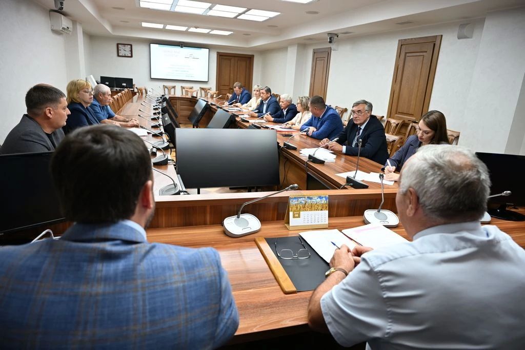 Парламентарии взяли на контроль ситуацию с обмелением Правдинского водохранилища после массовых обращений граждан Парламентарии взяли на контроль ситуацию с обмелением Правдинского водохранилища после массовых обращений граждан
