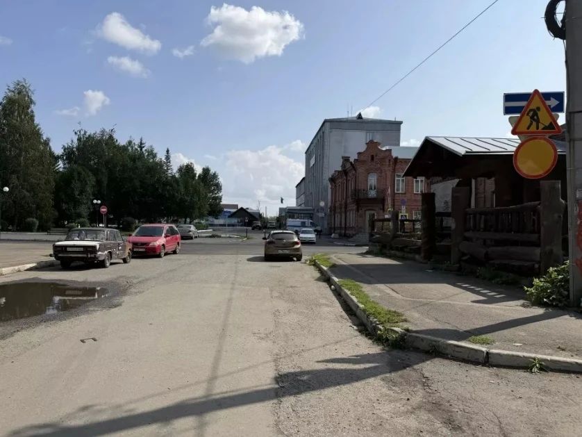 В центральной части Бийска сняли ограничения, изза которых всё лето ряд улиц превращался в тупики В центральной части Бийска сняли ограничения, изза которых всё лето ряд улиц превращался в тупики