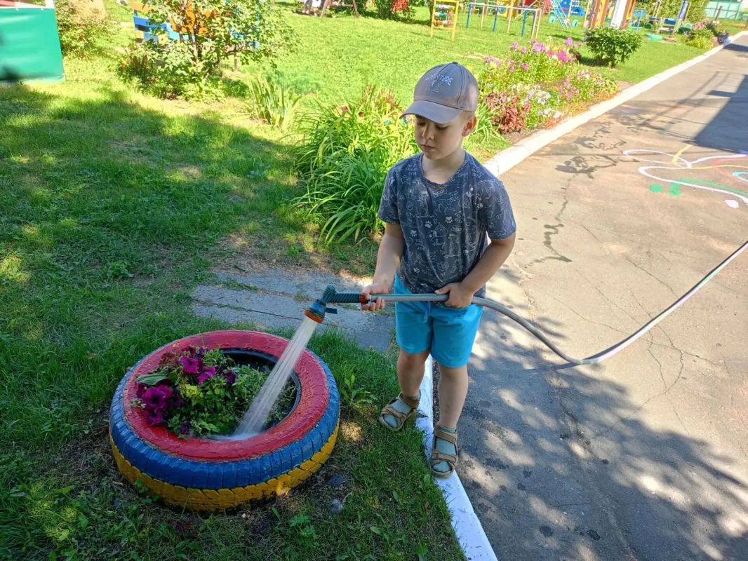 Юных барнаульцев учат заботиться о природе Юных барнаульцев учат заботиться о природе