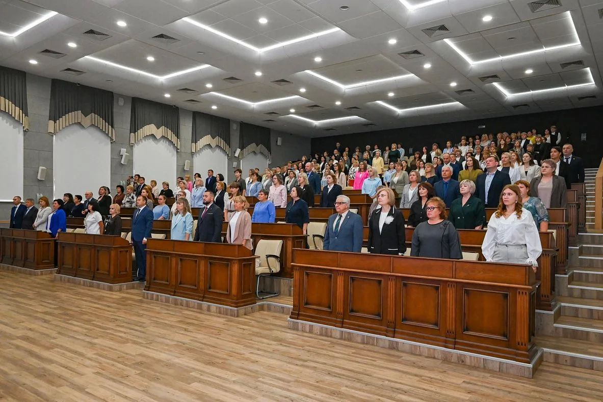 В Барнауле состоялся ежегодный августовский педсовет В Барнауле состоялся ежегодный августовский педсовет