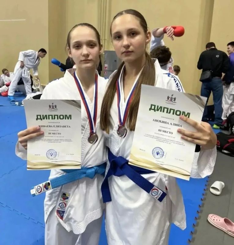 Алтайские каратисты стали вторыми в общекомандном зачёте на окружном первенстве в Новосибирске Алтайские каратисты стали вторыми в общекомандном зачёте на окружном первенстве в Новосибирске