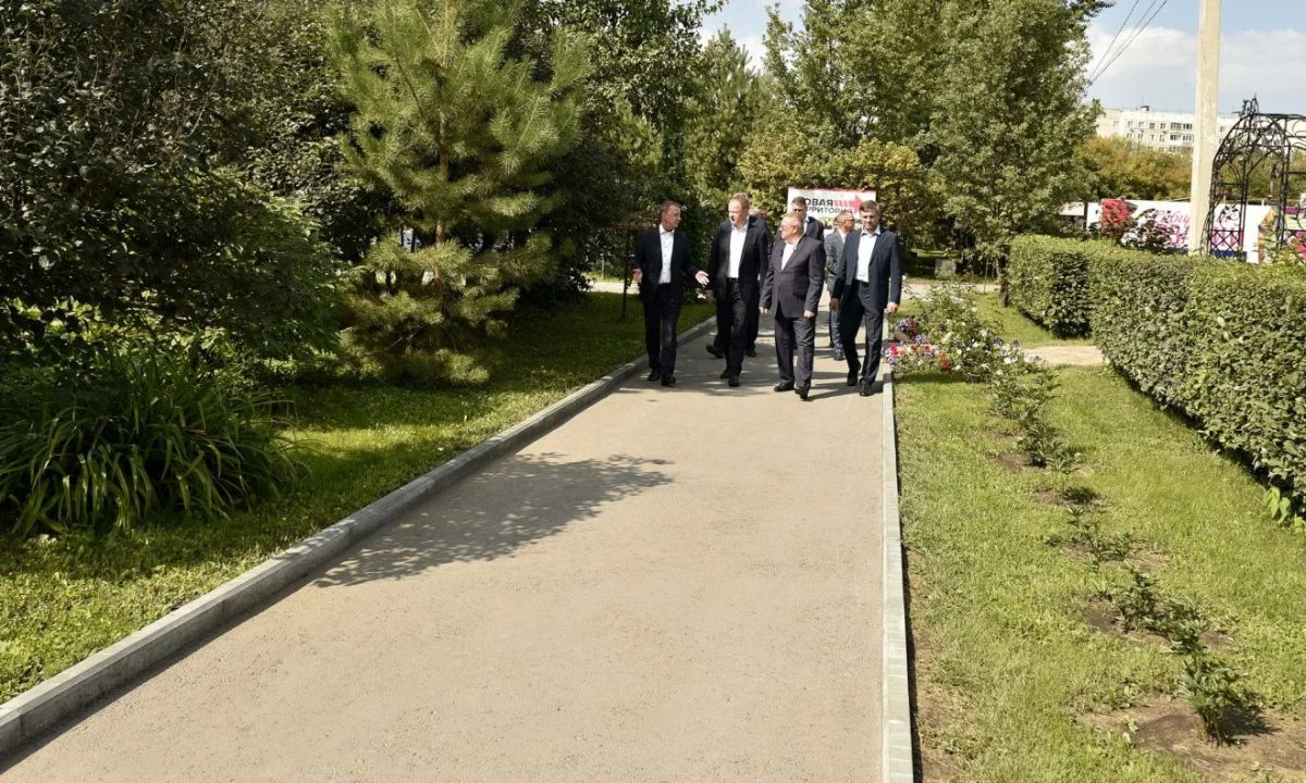 Виктор Томенко в мессенджере «Макс» подчеркнул, что работы и планов еще много, и власти обязательно продолжат заниматься благоустройством этой зоны Виктор Томенко в мессенджере «Макс» подчеркнул, что работы и планов еще много, и власти обязательно продолжат заниматься благоустройством этой зоны