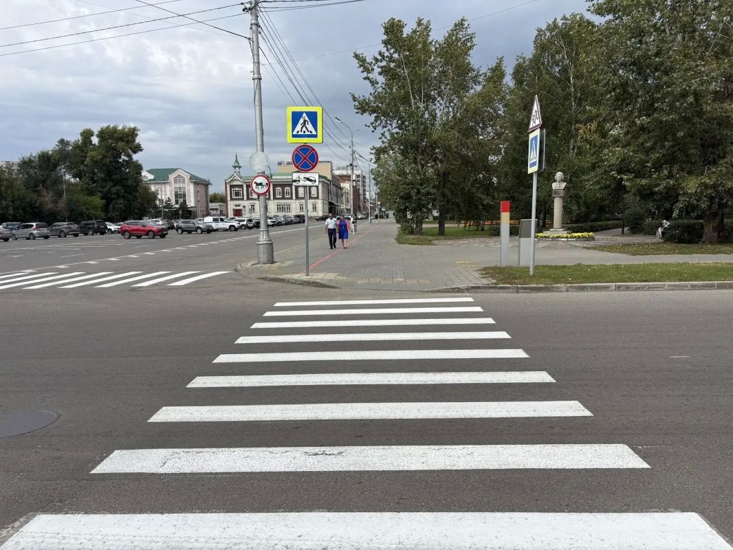 На улично-дорожной сети города продолжаются работы по нанесению дорожной разметки