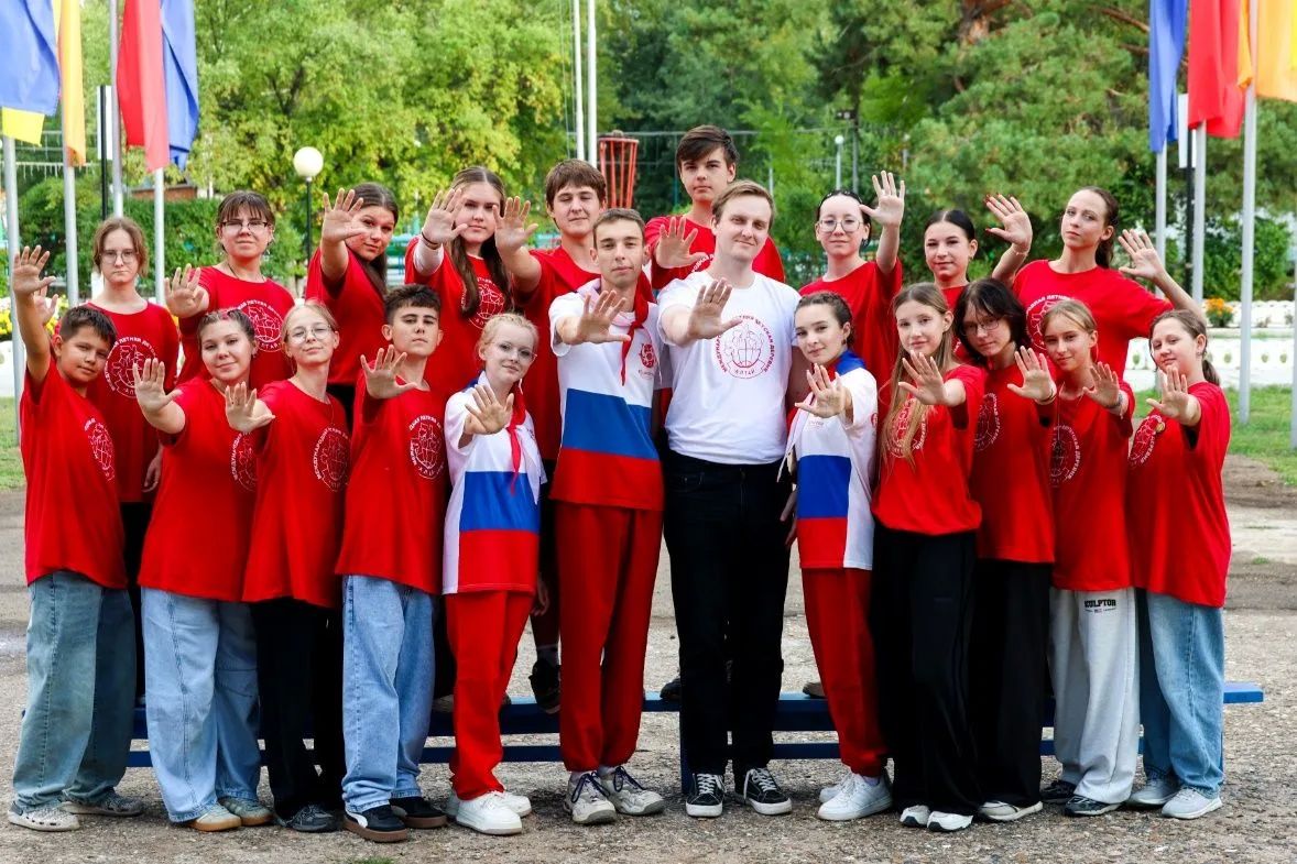Яркое завершение лета: в Алтайском крае прошла 34-я смена «Международной летней детской деревни» Яркое завершение лета: в Алтайском крае прошла 34-я смена «Международной летней детской деревни»