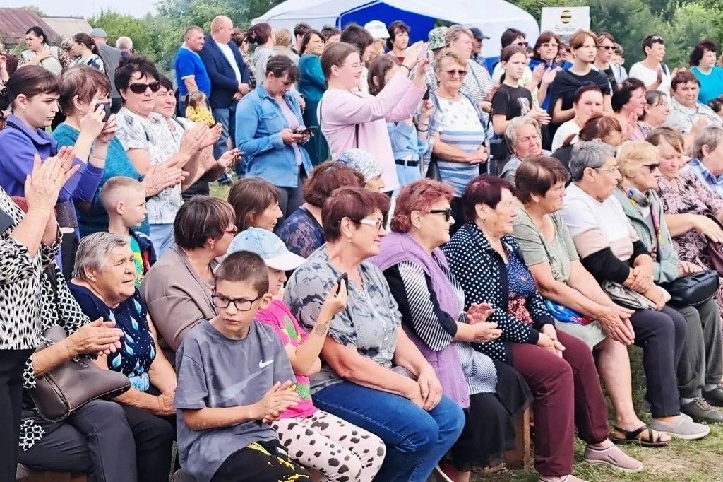 Станция сотовой связи появилась в селе Брусенцево Усть-Пристанского района Станция сотовой связи появилась в селе Брусенцево Усть-Пристанского района