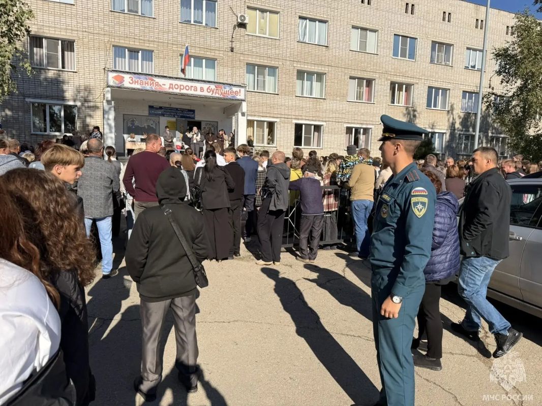 Первый звонок: безопасность — прежде всего! Первый звонок: безопасность — прежде всего!