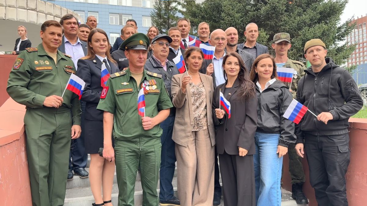 Аллею единства народов России заложили в Алтайском государственном университете Аллею единства народов России заложили в Алтайском государственном университете