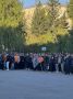 Во всех учебных заведениях утро сегодня начинается торжественно