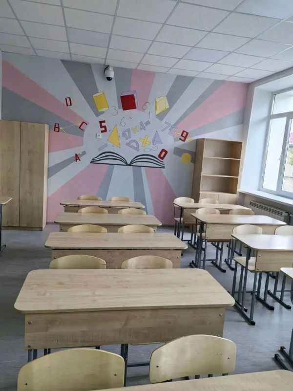 Прокурор города Бийска Владимир Евдокимов принял участие в торжественной линейке, посвященной 1 сентября, в МБОУ "Средняя общеобразовательная школа 41" Прокурор города Бийска Владимир Евдокимов принял участие в торжественной линейке, посвященной 1 сентября, в МБОУ "Средняя общеобразовательная школа 41"