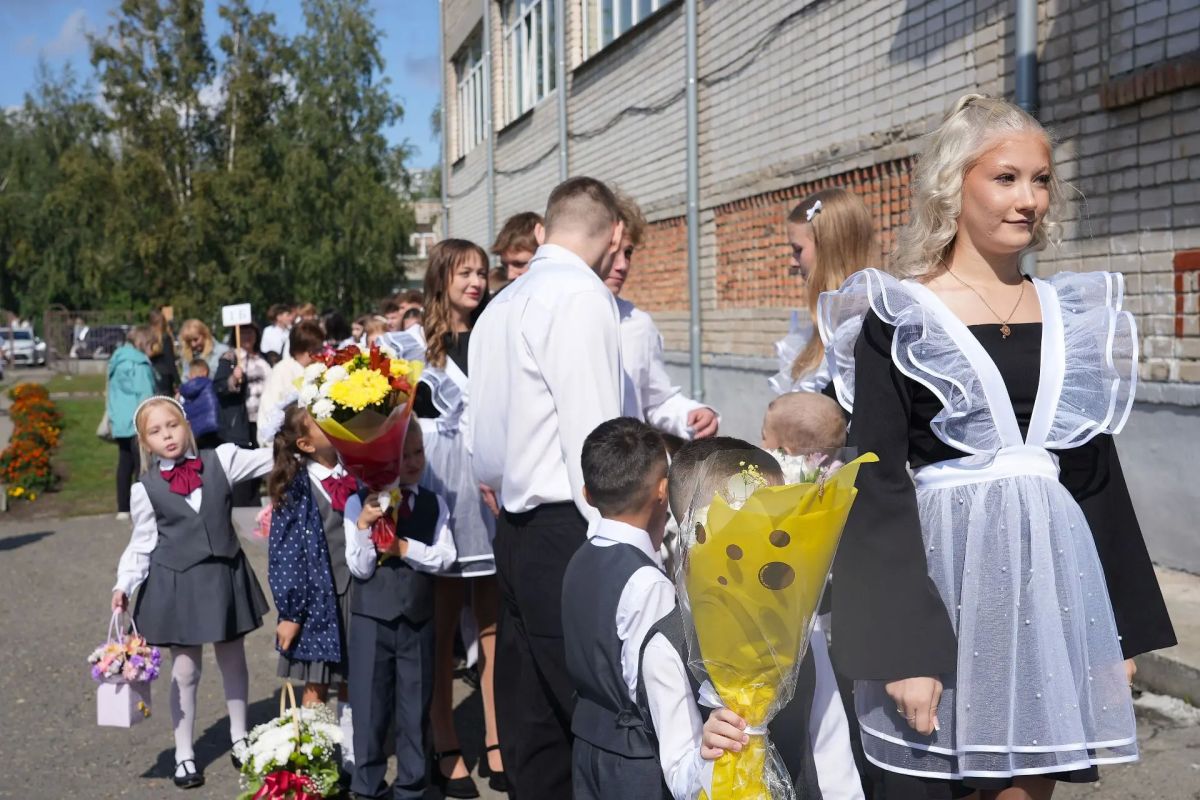 Немного фото с празднования Дня знаний в Бийске Немного фото с празднования Дня знаний в Бийске