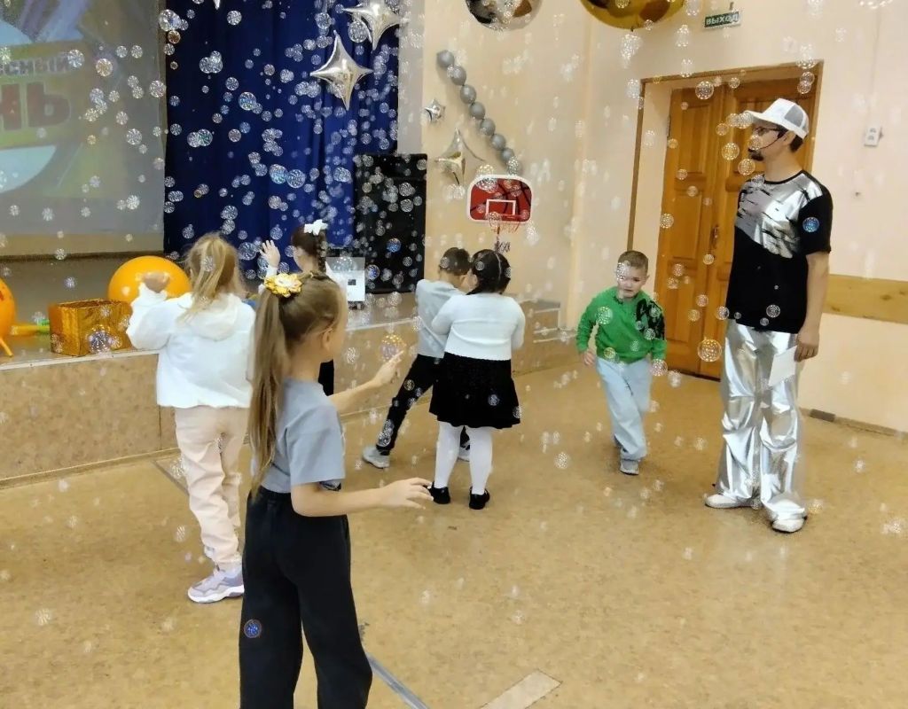 В краевых социальных учреждениях прошли мероприятия в рамках всероссийской акции «Соберем детей в школу» В краевых социальных учреждениях прошли мероприятия в рамках всероссийской акции «Соберем детей в школу»