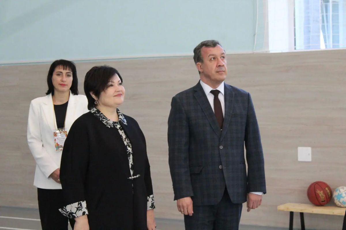 Дорогие друзья! Сегодня, 1 сентября, в День знаний, по всему Алтайскому краю проходят торжественные линейки Дорогие друзья! Сегодня, 1 сентября, в День знаний, по всему Алтайскому краю проходят торжественные линейки