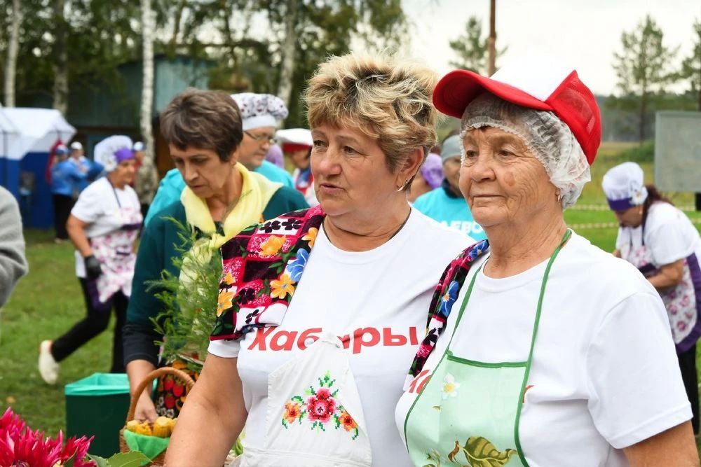 Пенсионеры из Алтайского края, Новосибирской и Томской областей приняли участие в фестивале «Активное долголетие» в Панкрушихе Пенсионеры из Алтайского края, Новосибирской и Томской областей приняли участие в фестивале «Активное долголетие» в Панкрушихе