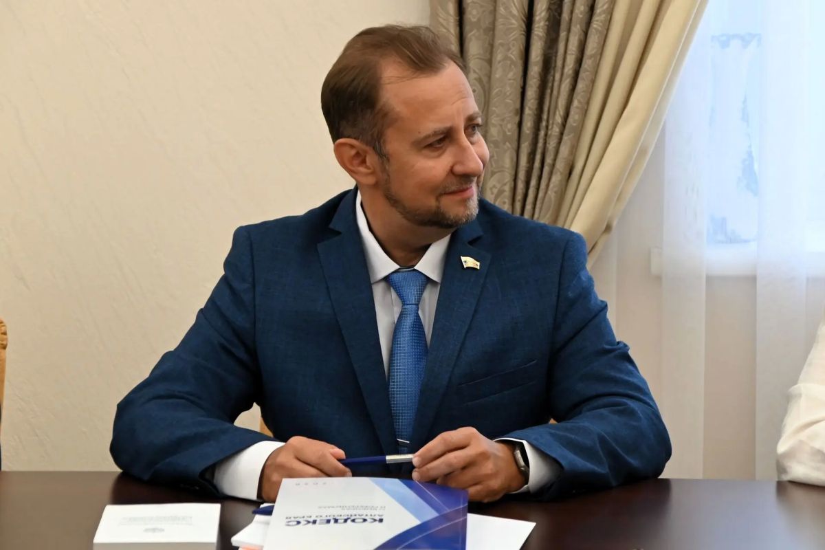 Сергей Приб: «Общественная палата Алтайского края готова к эффективному и плодотворному взаимодействию на выборах» Сергей Приб: «Общественная палата Алтайского края готова к эффективному и плодотворному взаимодействию на выборах»