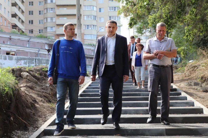 От личного приема до проекта: барнаульские депутаты помогают жителям решать проблемы От личного приема до проекта: барнаульские депутаты помогают жителям решать проблемы