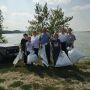 Берег Горевского водохранилища очистили от мусора