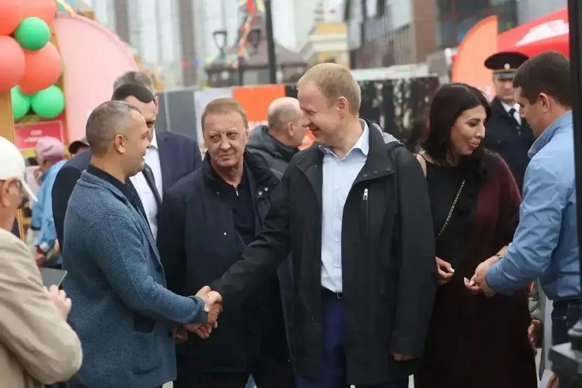 Губернатор Виктор Томенко принимает участие в мероприятиях, посвященных Дню города Барнаула Губернатор Виктор Томенко принимает участие в мероприятиях, посвященных Дню города Барнаула