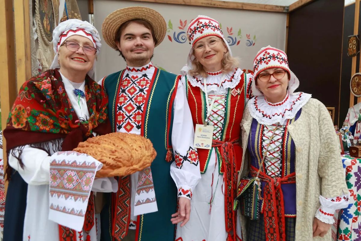 В Барнауле прошел юбилейный Фестиваль национальных культур В Барнауле прошел юбилейный Фестиваль национальных культур
