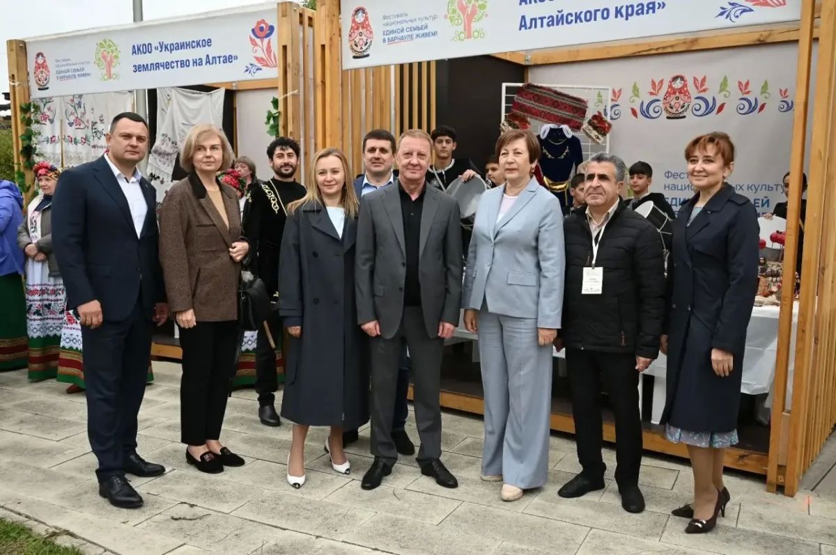 В День города в Барнауле проходит фестиваль национальных культур В День города в Барнауле проходит фестиваль национальных культур