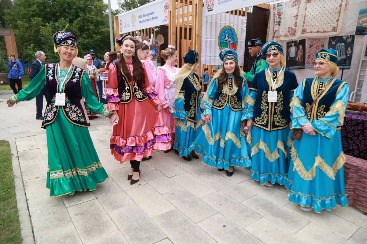 В Барнауле прошел юбилейный Фестиваль национальных культур В Барнауле прошел юбилейный Фестиваль национальных культур