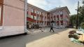 Более 43 млн рублей на обновление: в Троицком районе ремонтируют районную поликлинику