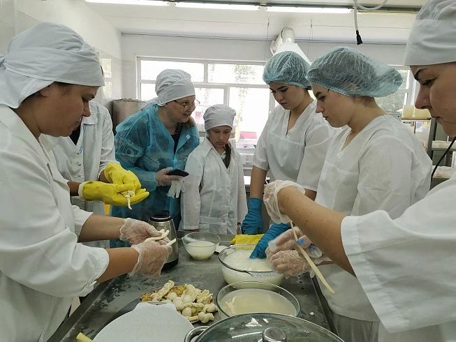 #СМИ_о_нас. Сыр не терпит спешки: алтайские журналисты на один день превратились в сыроваров Корреспонденты Алтайского края посетили Международный колледж сыроделия и профессиональных технологий в рамках акции Министерства... #СМИ_о_нас. Сыр не терпит спешки: алтайские журналисты на один день превратились в сыроваров Корреспонденты Алтайского края посетили Международный колледж сыроделия и профессиональных технологий в рамках акции Министерства...
