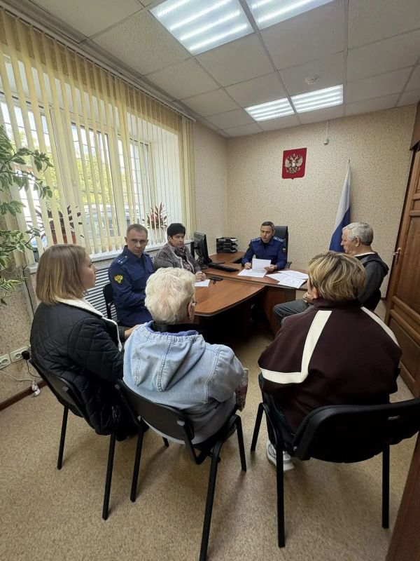 Заместитель прокурора края Дмитрий Патлаев провел выездной прием граждан в Шипуновском районе Заместитель прокурора края Дмитрий Патлаев провел выездной прием граждан в Шипуновском районе