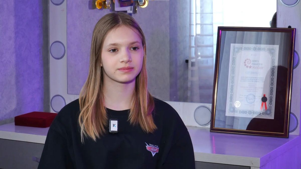 Юная гимнастка из Алтайского края установила рекорд России на воздушной трапеции Юная гимнастка из Алтайского края установила рекорд России на воздушной трапеции