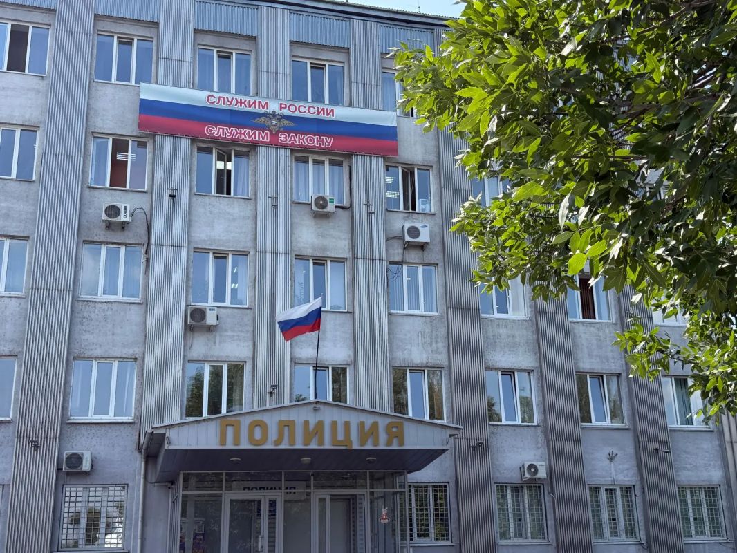 Тайник в гараже: у жителя Бийского района полицейские изъяли более 260 граммов конопли