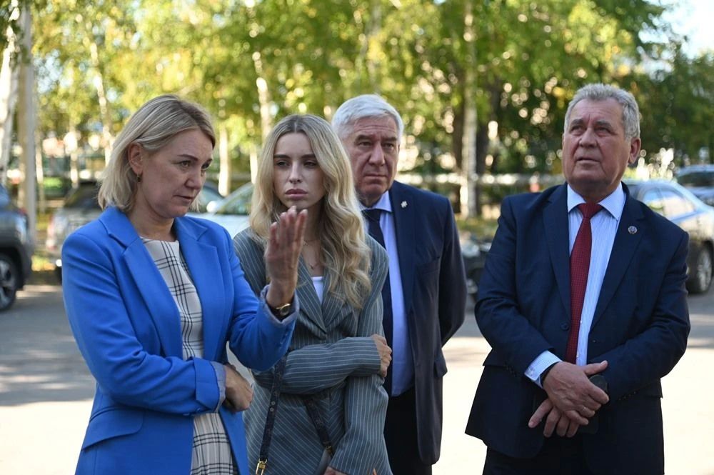 Александр Романенко оценил ход реализации постановления АКЗС о поддержке социально-экономического развития Славгорода Александр Романенко оценил ход реализации постановления АКЗС о поддержке социально-экономического развития Славгорода