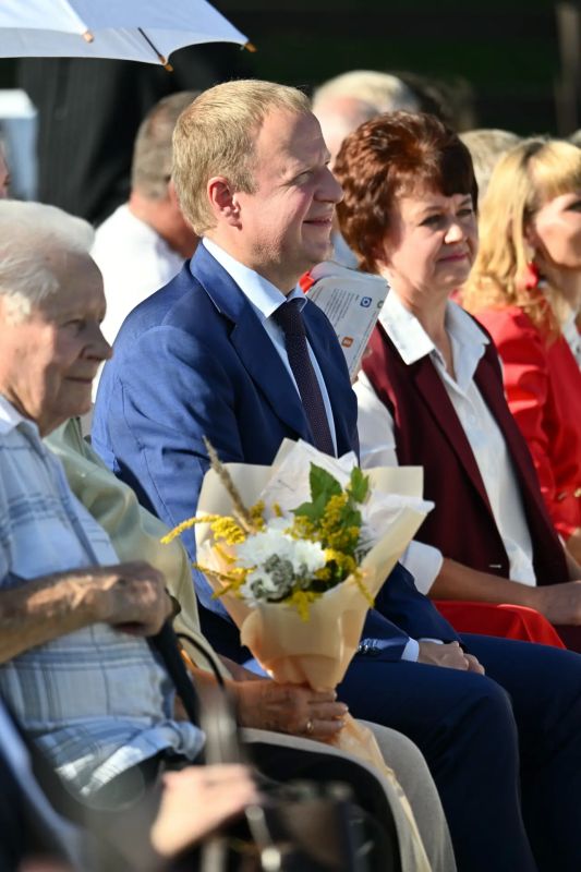 Виктор Томенко: Сегодня состоялась церемония вручения премии «Наши» краевого государственного телеканала «Катунь 24» Виктор Томенко: Сегодня состоялась церемония вручения премии «Наши» краевого государственного телеканала «Катунь 24»