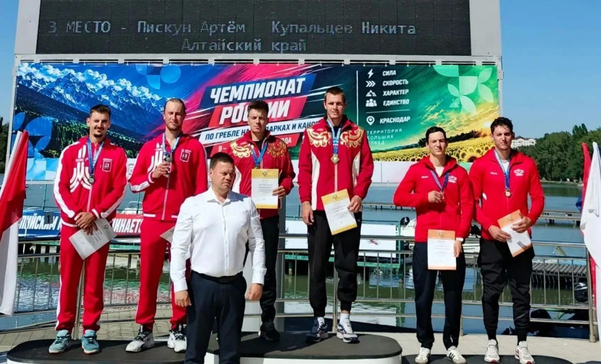 Алтайские гребцы завоевали две медали в первый день чемпионата России в Краснодаре