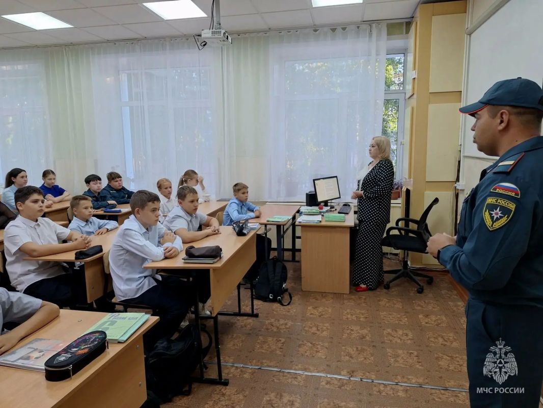 В рамках Всероссийской акции «Месячник безопасности детей» В рамках Всероссийской акции «Месячник безопасности детей»