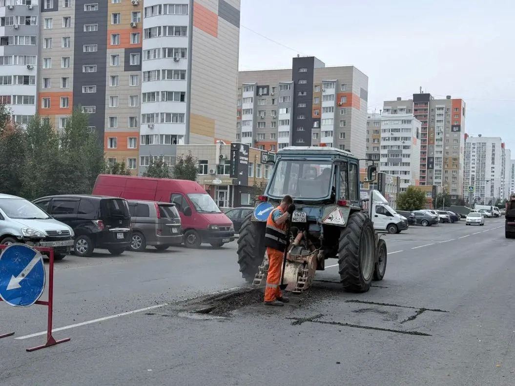 В Барнауле ведется ремонт улиц Короленко и Взлётной В Барнауле ведется ремонт улиц Короленко и Взлётной