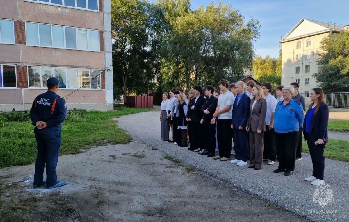 В рамках Всероссийской акции «Месячник безопасности детей» В рамках Всероссийской акции «Месячник безопасности детей»