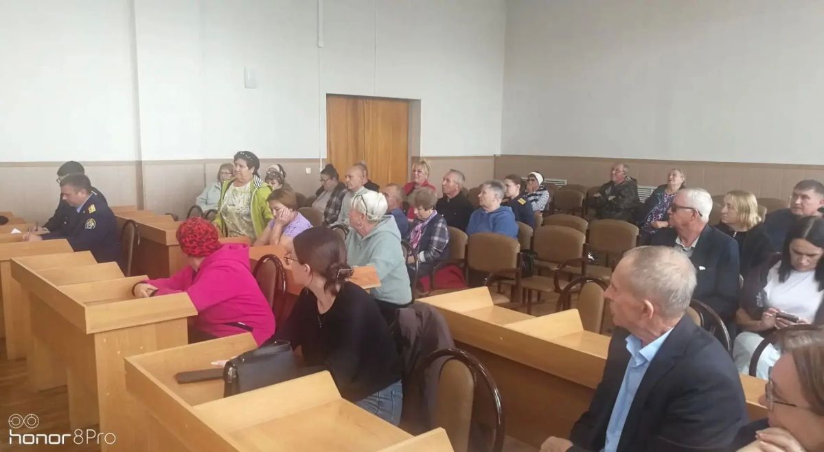 Руководитель следственного управления СК России по Алтайскому краю провел выездной личный прием граждан в Хабарском районе Руководитель следственного управления СК России по Алтайскому краю провел выездной личный прием граждан в Хабарском районе