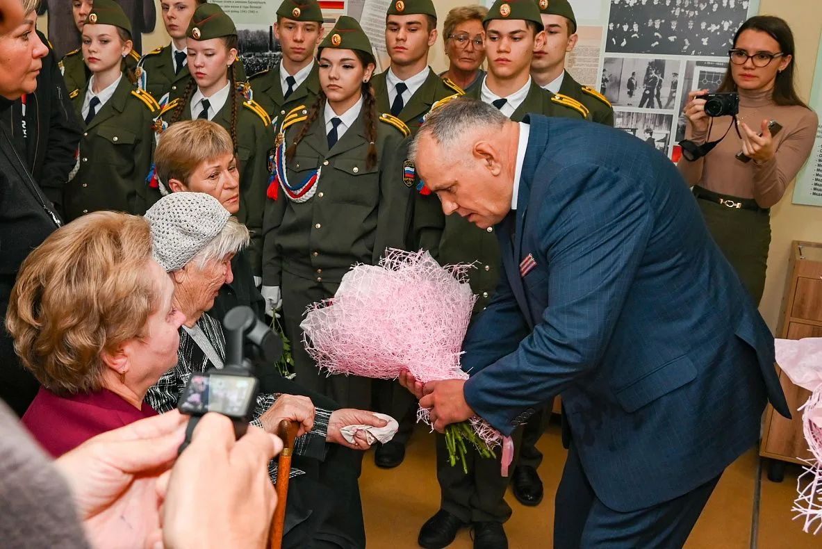 Мемориальную экспозицию, посвященную герою СВО, открыли в Барнауле Мемориальную экспозицию, посвященную герою СВО, открыли в Барнауле