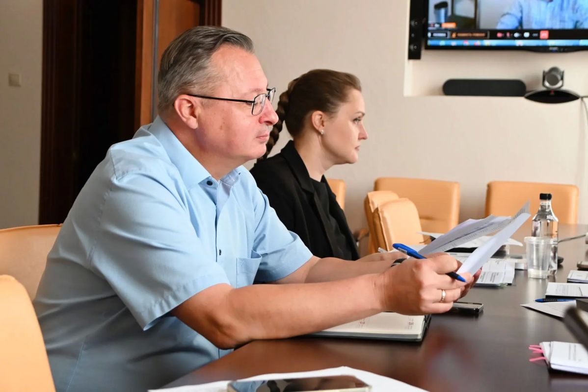 Сверка часов и 100% готовность: Крайизбирком провел семинарсовещание перед единым днем голосования 20 сентября 2026 года Сверка часов и 100% готовность: Крайизбирком провел семинарсовещание перед единым днем голосования 20 сентября 2026 года