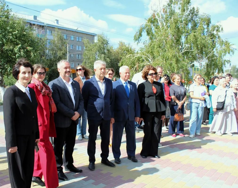 В Рубцовске открыли центральную детско-юношескую библиотеку нового поколения В Рубцовске открыли центральную детско-юношескую библиотеку нового поколения