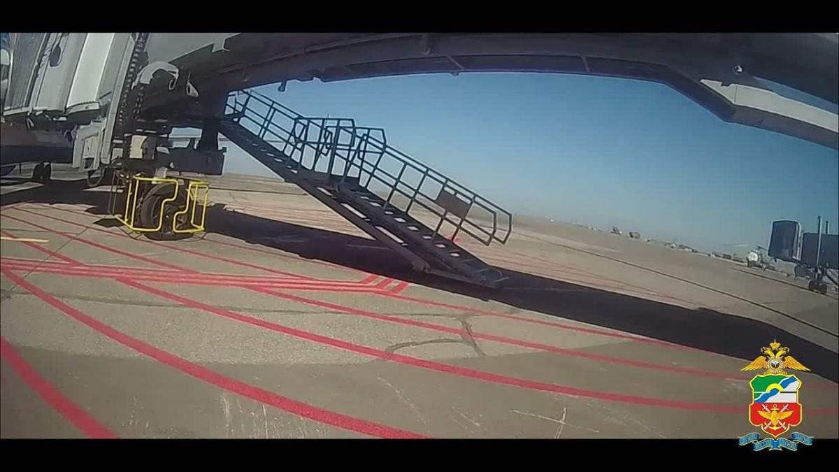 За курение на борту самолёта житель Алтайского края подвергнут административному штрафу