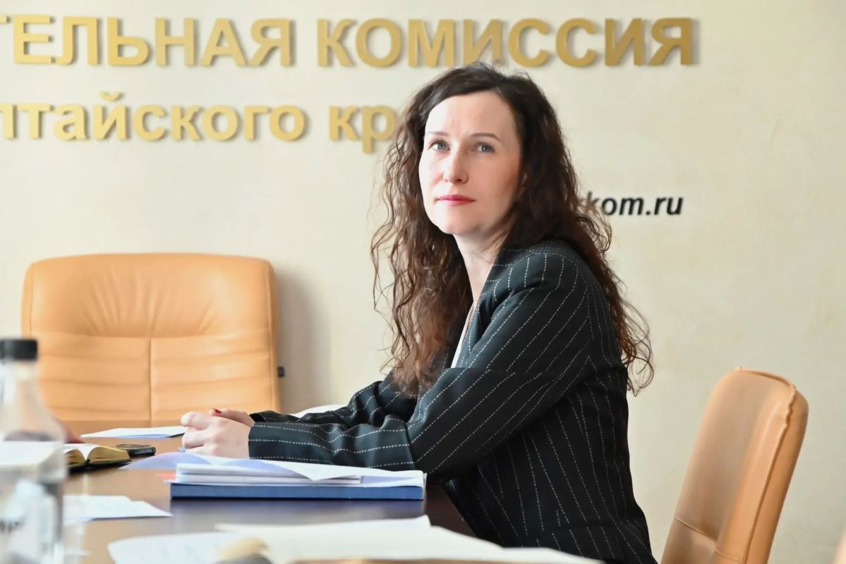 Сверка часов и 100% готовность: Крайизбирком провел семинарсовещание перед единым днем голосования 20 сентября 2026 года Сверка часов и 100% готовность: Крайизбирком провел семинарсовещание перед единым днем голосования 20 сентября 2026 года