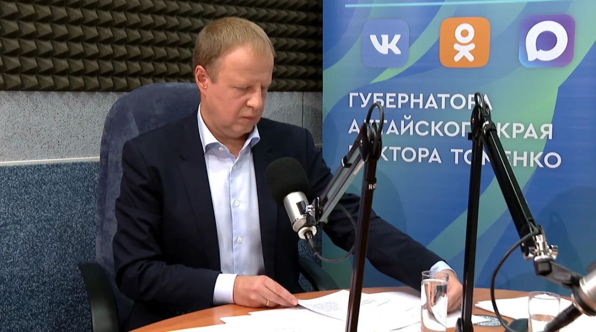 Губернатор Виктор Томенко рассказал о планах разгрузить переполненные школы в центре Барнаула Губернатор Виктор Томенко рассказал о планах разгрузить переполненные школы в центре Барнаула