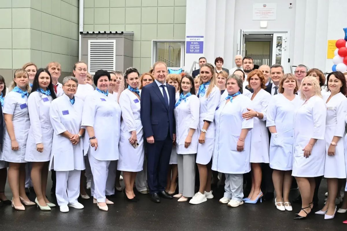 Губернатор Алтайского края Виктор Томенко принял участие в открытии новой барнаульской поликлиники Губернатор Алтайского края Виктор Томенко принял участие в открытии новой барнаульской поликлиники