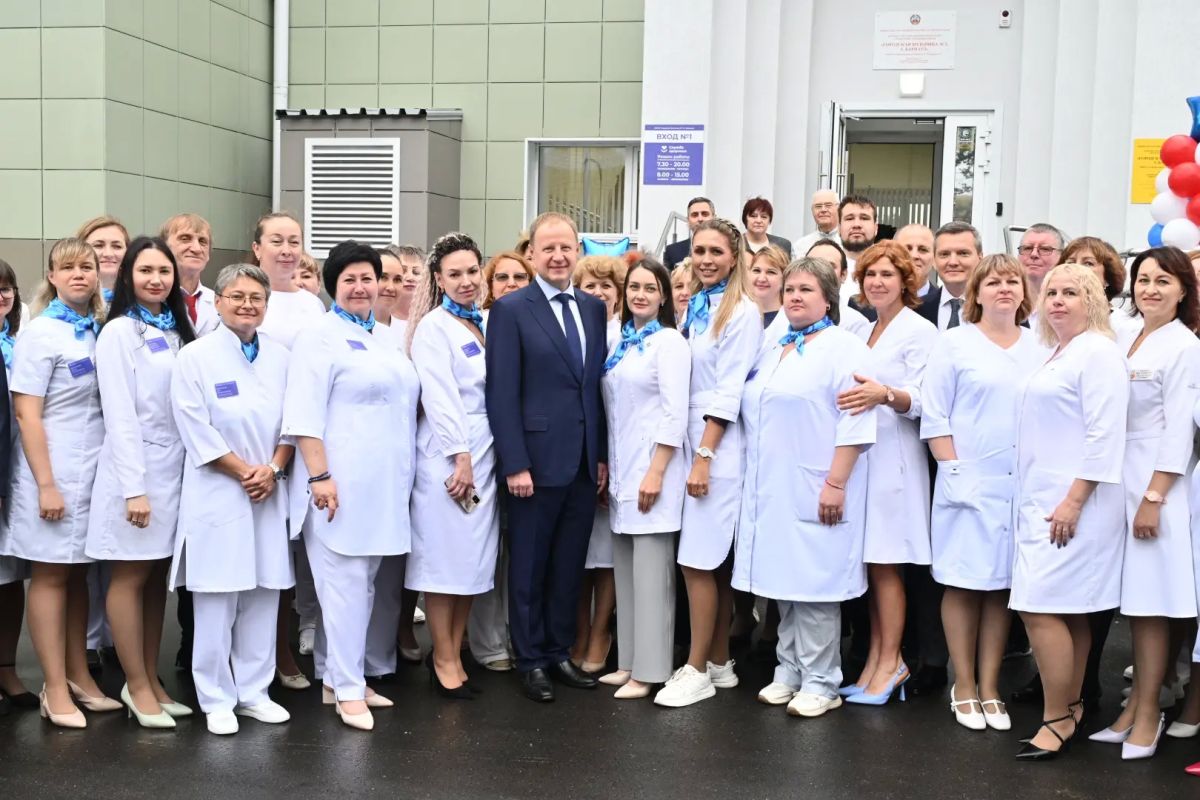 Виктор Томенко: Сегодня открыли поликлинику городской больницы №3 в Барнауле, которая теперь переехала в фактически новое здание на Матросова, где был сделан масштабный капитальный ремонт Виктор Томенко: Сегодня открыли поликлинику городской больницы №3 в Барнауле, которая теперь переехала в фактически новое здание на Матросова, где был сделан масштабный капитальный ремонт