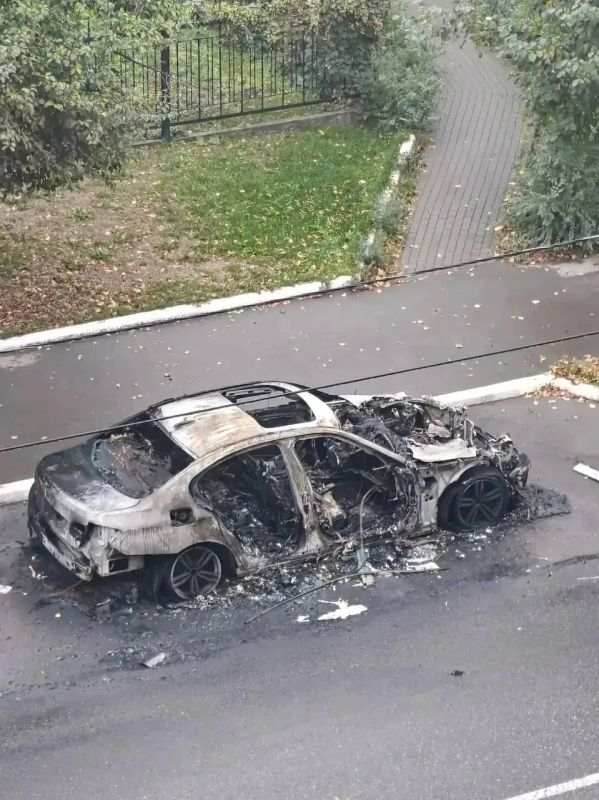 Автомобили сгорели в Бийске и в Угловском районе Автомобили сгорели в Бийске и в Угловском районе