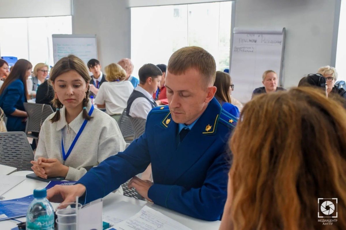 Прокуратурой Алтайского края принято участие в региональной стратегической сессии федерального проекта «Переправа» Прокуратурой Алтайского края принято участие в региональной стратегической сессии федерального проекта «Переправа»