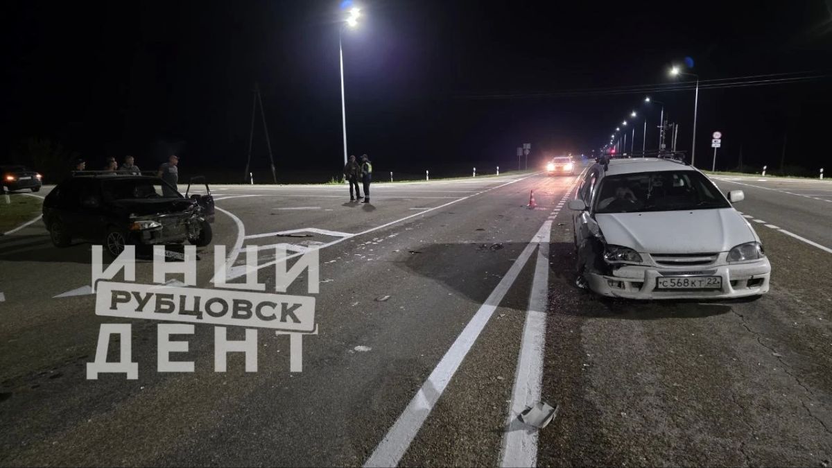 В серьезном ДТП под Рубцовском пострадали семилетний ребенок и пенсионерка В серьезном ДТП под Рубцовском пострадали семилетний ребенок и пенсионерка