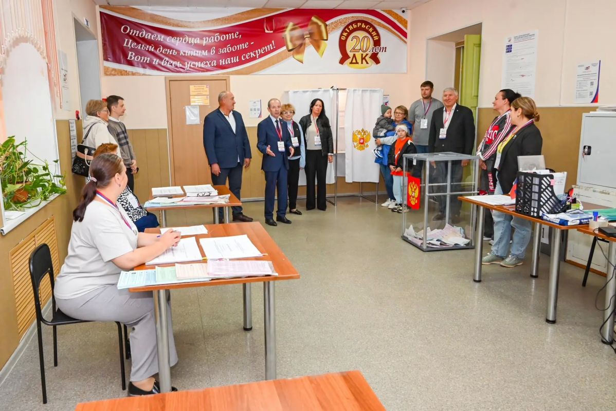 Городская Общественная палата продолжает объезд избирательных участков Городская Общественная палата продолжает объезд избирательных участков